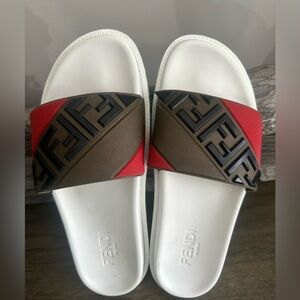 FENDI Rubber Fussbetts Men Slides